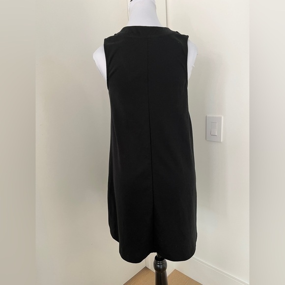 Z SUPPLY Black Mini V Neck Sleeveless Swing A Line Dress Pockets Day to Night - Picture 3 of 13